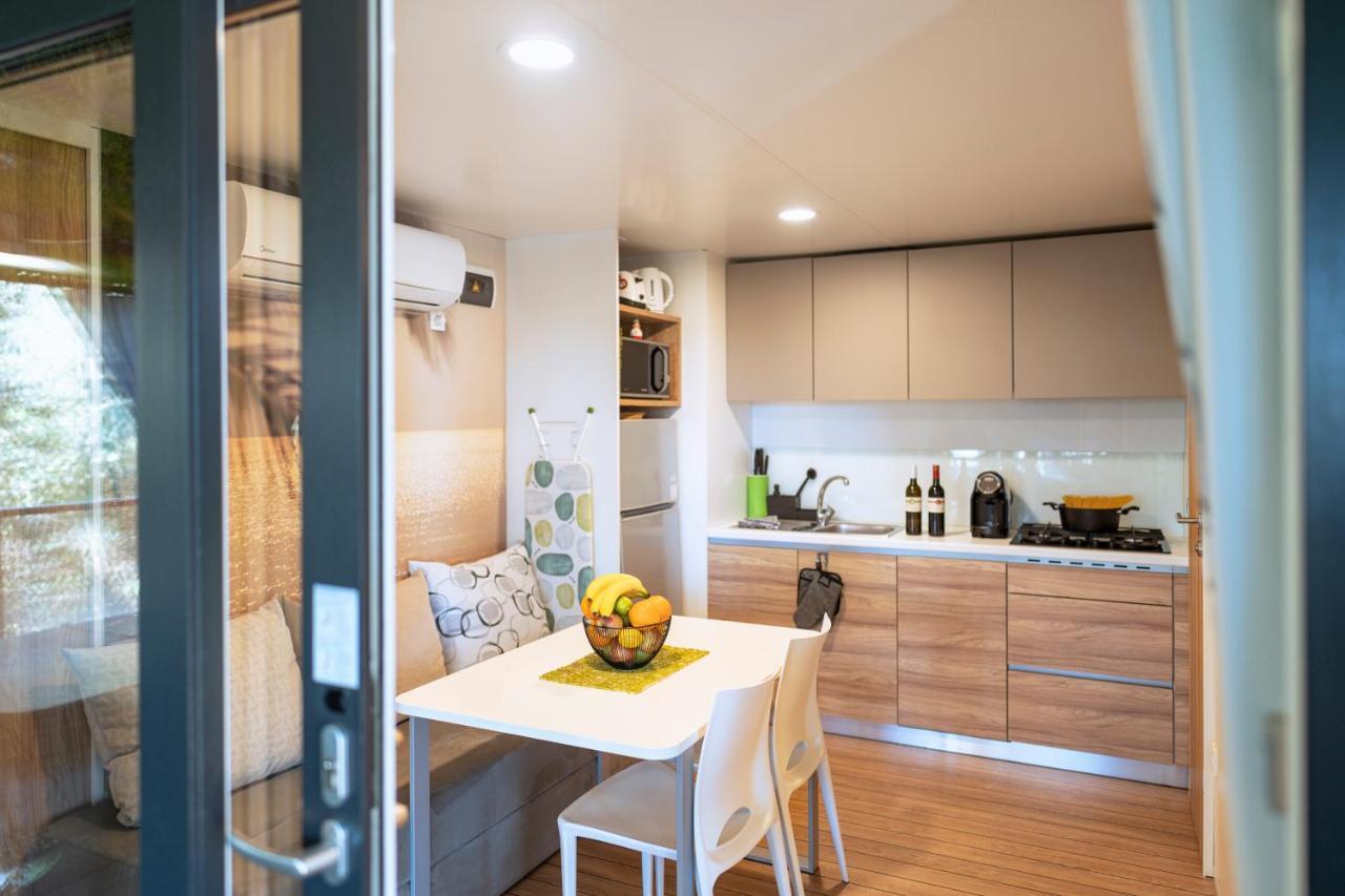 Mobile Home Joy Porton Biondi Rovinj Exterior photo